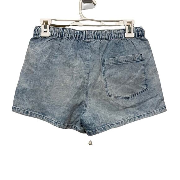 NWT aerie Light Wash Shorts - Picture 4 of 7